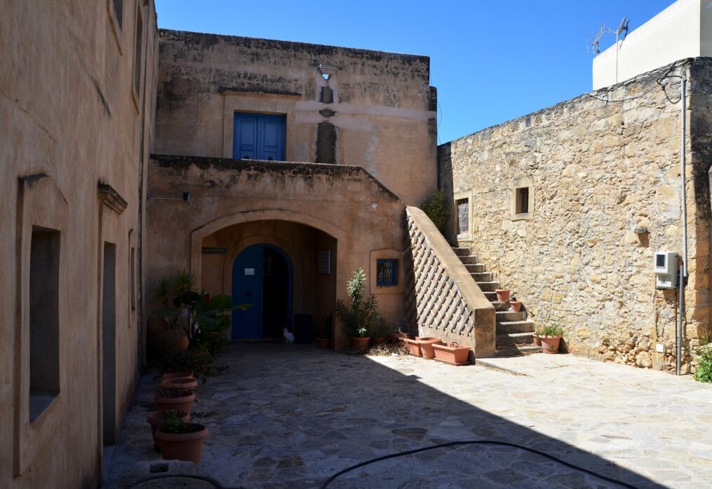 Το Μυστήριο της Αρχαίας Πόρτας στους Βώρους